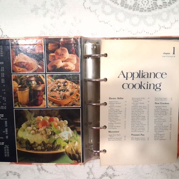 VTG 1976 Better Homes and Gardens New Cookbook 5 Ring Binder - Picture 4 of 10